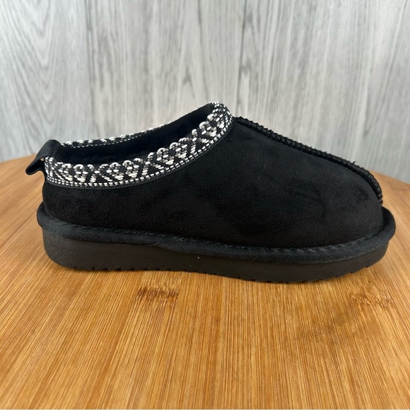 Children’s Black Suede Slip-On Shoes with Patterned Trim (SIMMON-IIM) - Picture 2 of 6